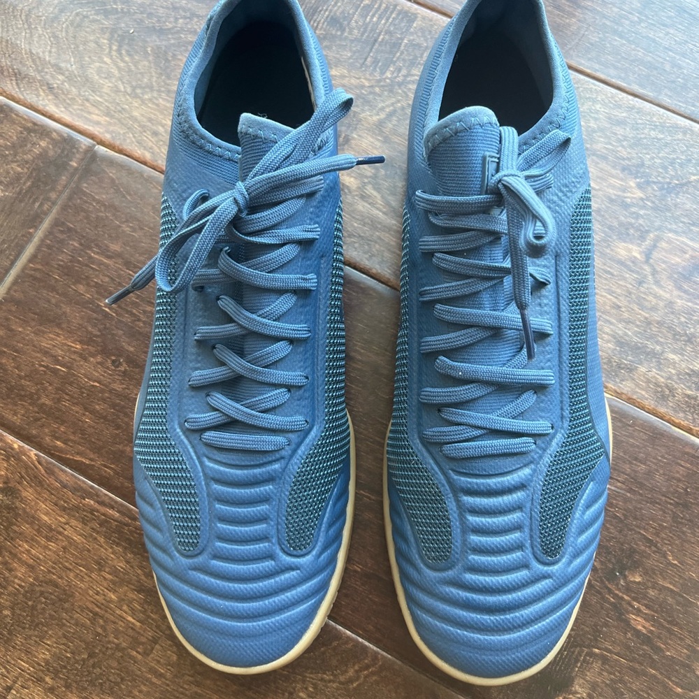 Puma with rubber sole